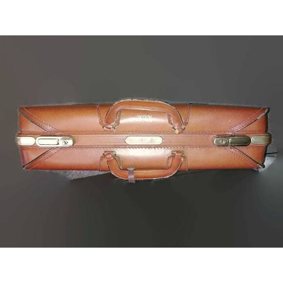 Pair suitcases cow hide leather by Diamond Leathercraft - Picture 2 of 5